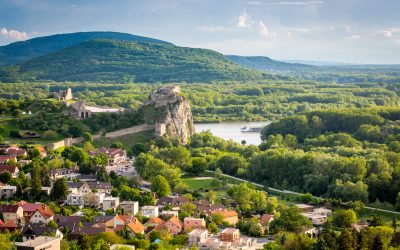 Bratislava s plavbou lodí na Děvín