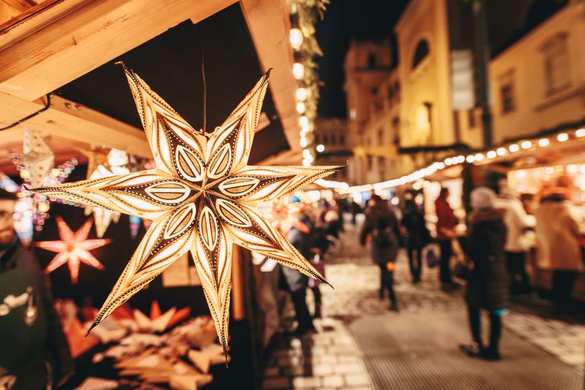 Adventní trhy na zámečku Schloss Hof