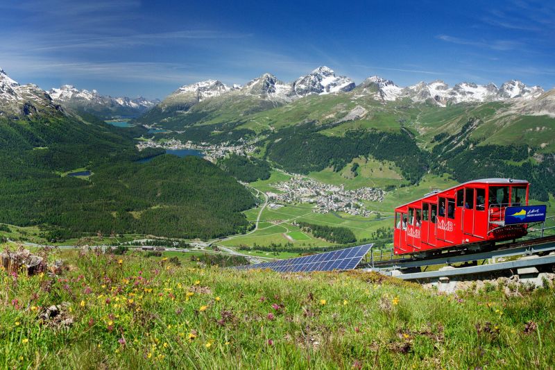 Svatý Mořic a masiv Bernina